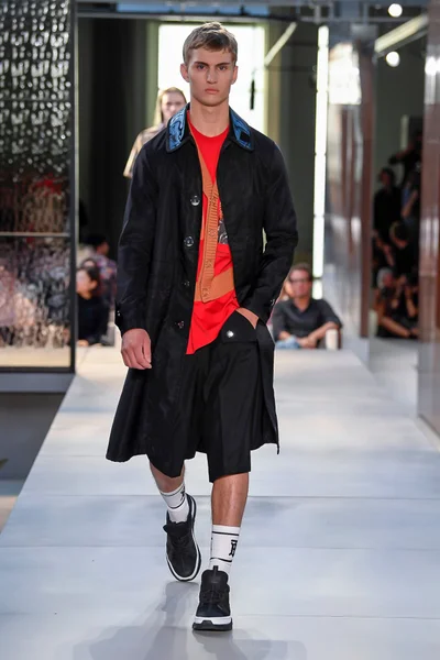 Look 107